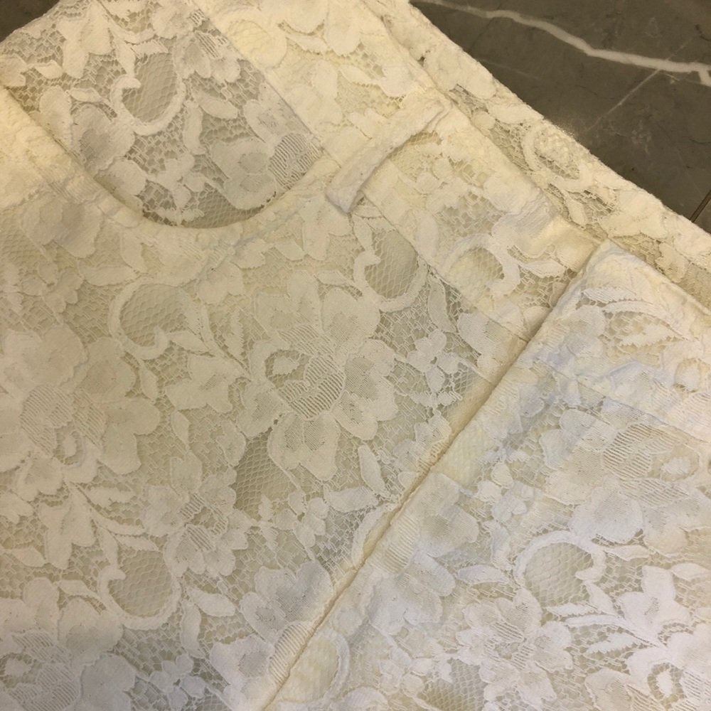 Women’s high waisted lace short - Picture 3 of 4